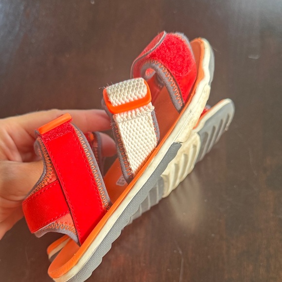 PLAE Kids Vibrant Sandals - Picture 4 of 4